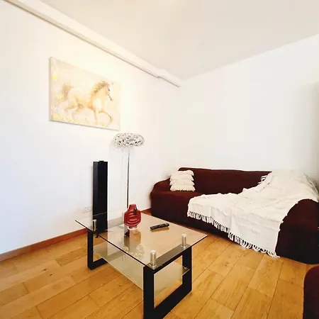 21 Downtown Unirea Great Sunset דירה בוקרשט
